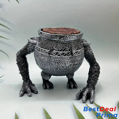 Alexander Iron Fist Planter