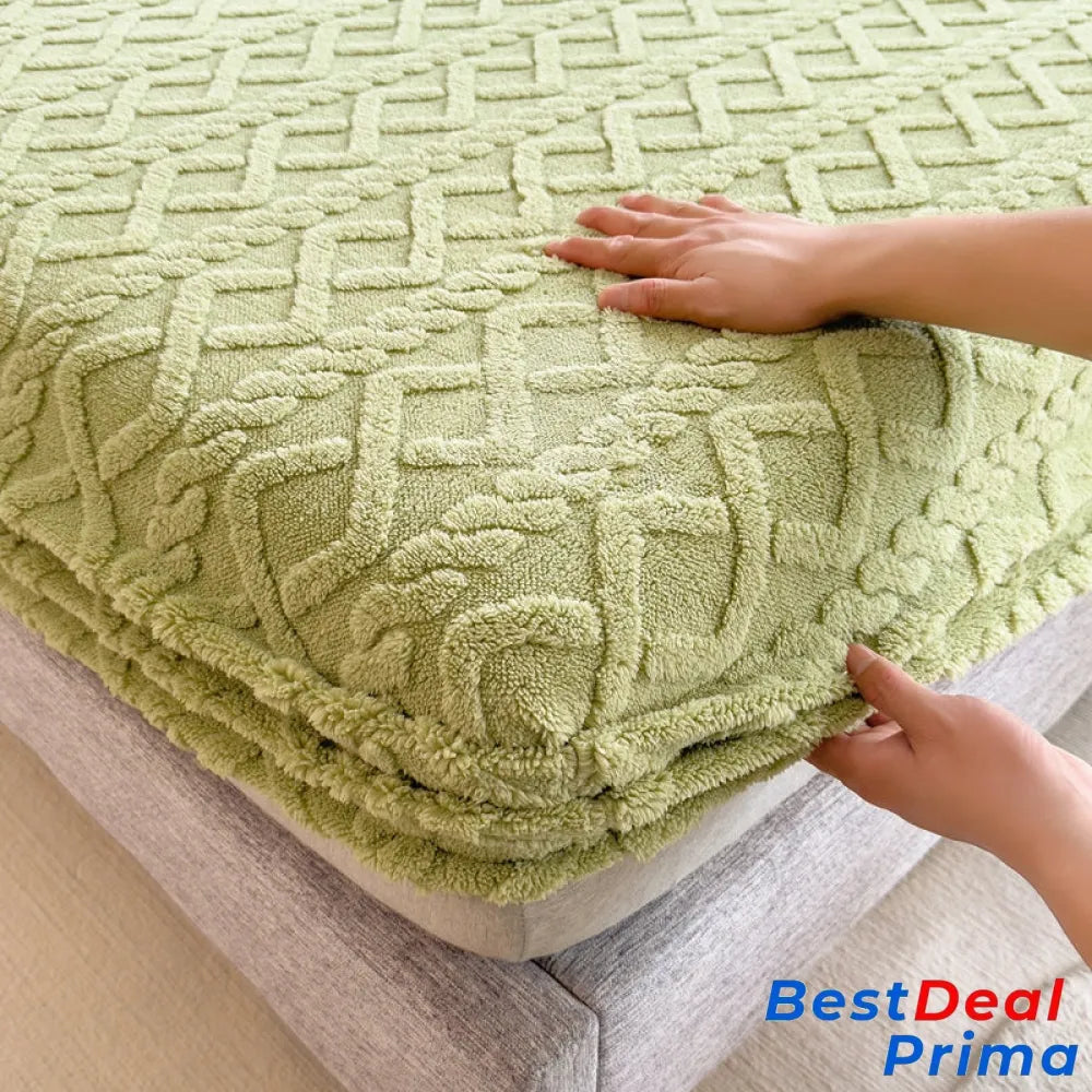 Velbed Embossed Velvet Jacquard Bed Cover Green / Queen 152.4X203.2X30.5Cm (60X80X12 In) Home