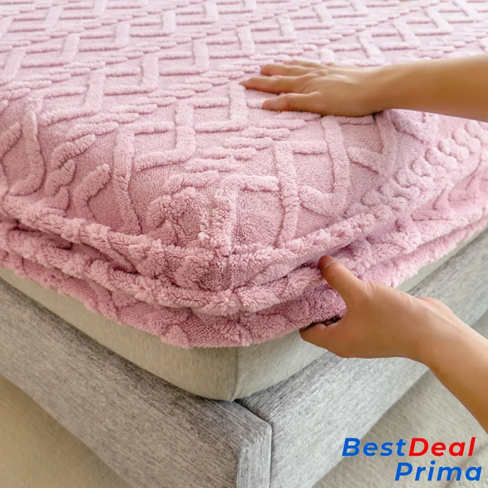 Velbed Embossed Velvet Jacquard Bed Cover Pink / Queen 152.4X203.2X30.5Cm (60X80X12 In) Home